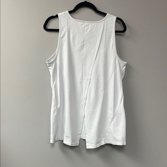 Athleta Foothill White Tank Top - Picture 4 of 9